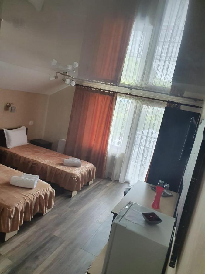 Ferienwohnung Casa Brancusiana Târgu Jiu Exterior foto